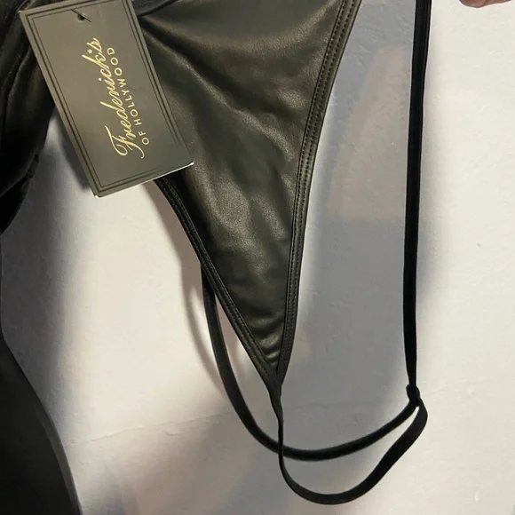 Fredericks of Hollywood Lingerie set - Picture 7 of 12